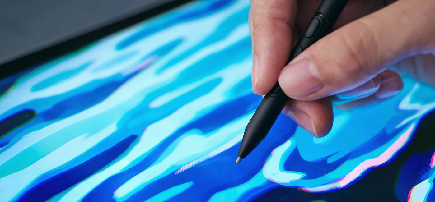 以 Wacom Pro Pen 3 在 MovinkPad Pro 14 上作畫